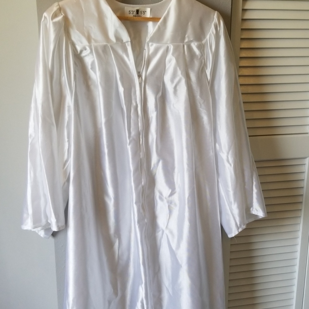 Oak Hall White Graduation Gown 5'3-5-5